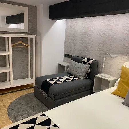 La Casa De Alejandro At-47-44 * Valladolid