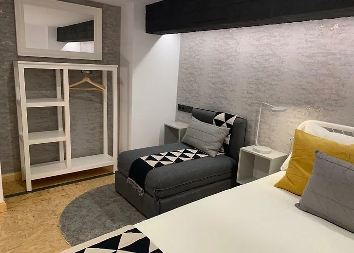 La Casa De Alejandro At-47-44 * Valladolid