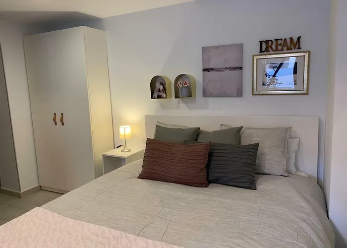 La Casa De Alejandro At-47-44 * Valladolid